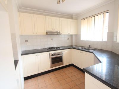 4 / 13 Caroline Street, Westmead