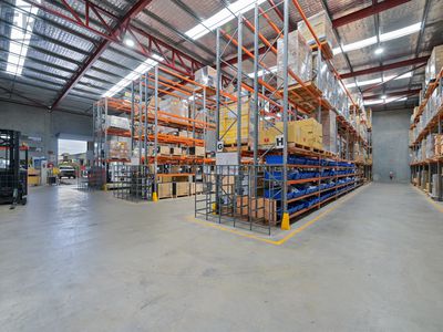 82 Discovery Drive, Bibra Lake