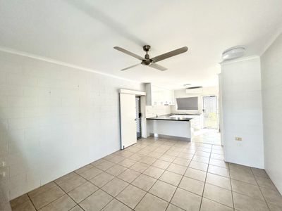 2 / 52 Alberta Drive, Woree