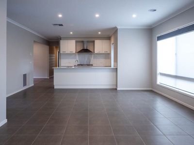 6 Broom Road, Aintree