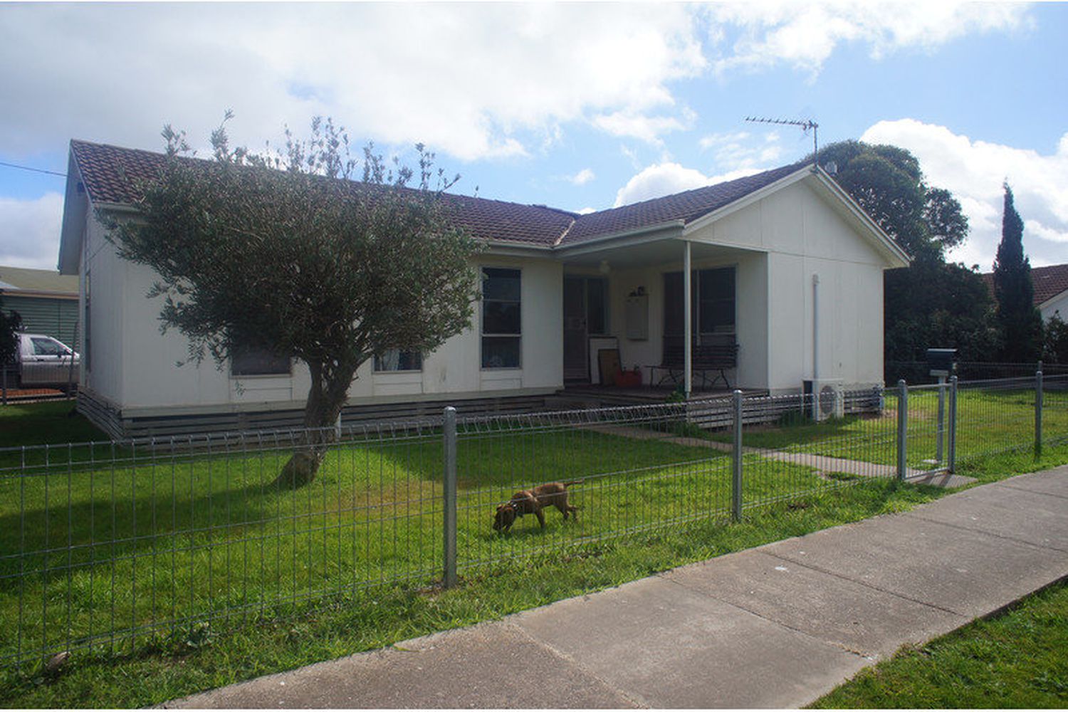 16 Forsyth Avenue, Horsham