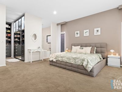 9 Springleaf Avenue, Clyde North