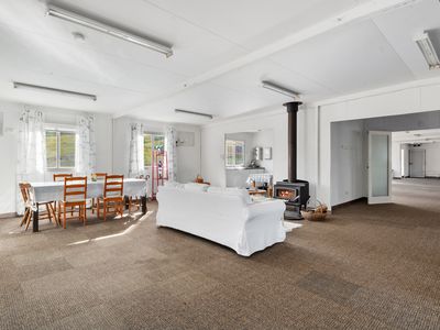 95 Daisyburn Road , Hilldene