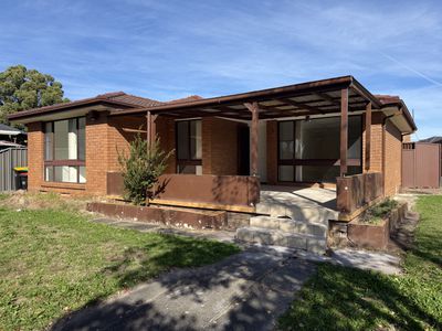 7 McAndrew Close, Lurnea