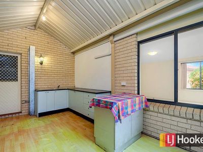 14 Guthega Close, Woodcroft