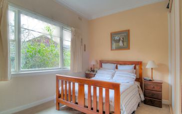 6 Paul Grove, Beaconsfield Upper