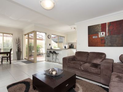 6D Windemere Crescent, Nollamara