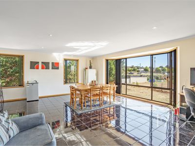 4 Dylan Street, Brighton