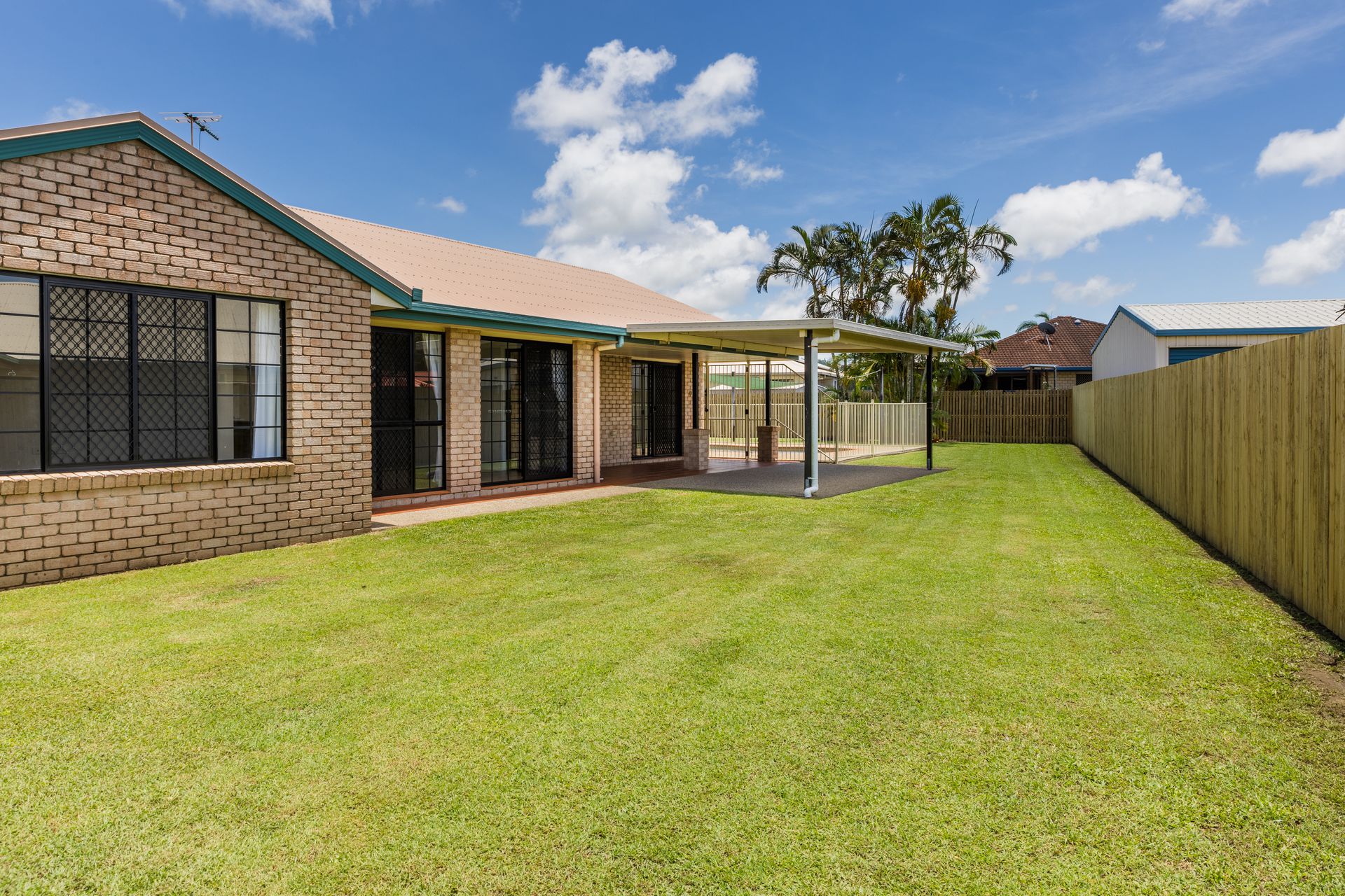 32 Vassallo Drive, Glenella