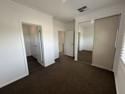 1 / 729 Jones Street, Albury