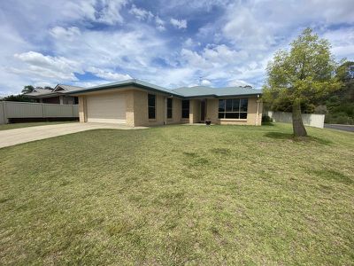 2 Dingle Close, Kingaroy