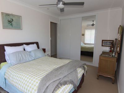 13 Lake Vista Crescent, Forster