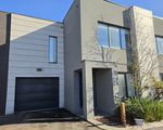 17 / 47 Waterhaven Boulevard, Point Cook