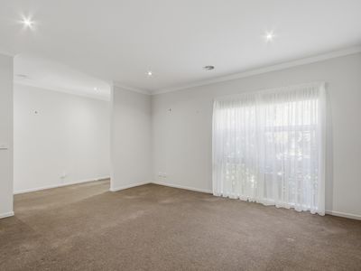 1 / 42 Ross Street, Sale