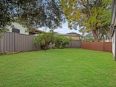 6 Croker Place, Guildford