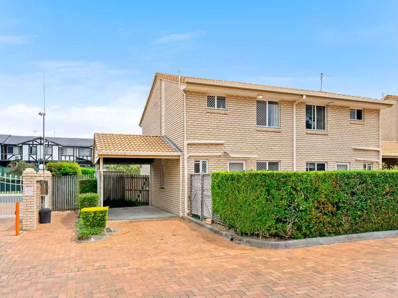1 / 15 Magellan Road, Springwood