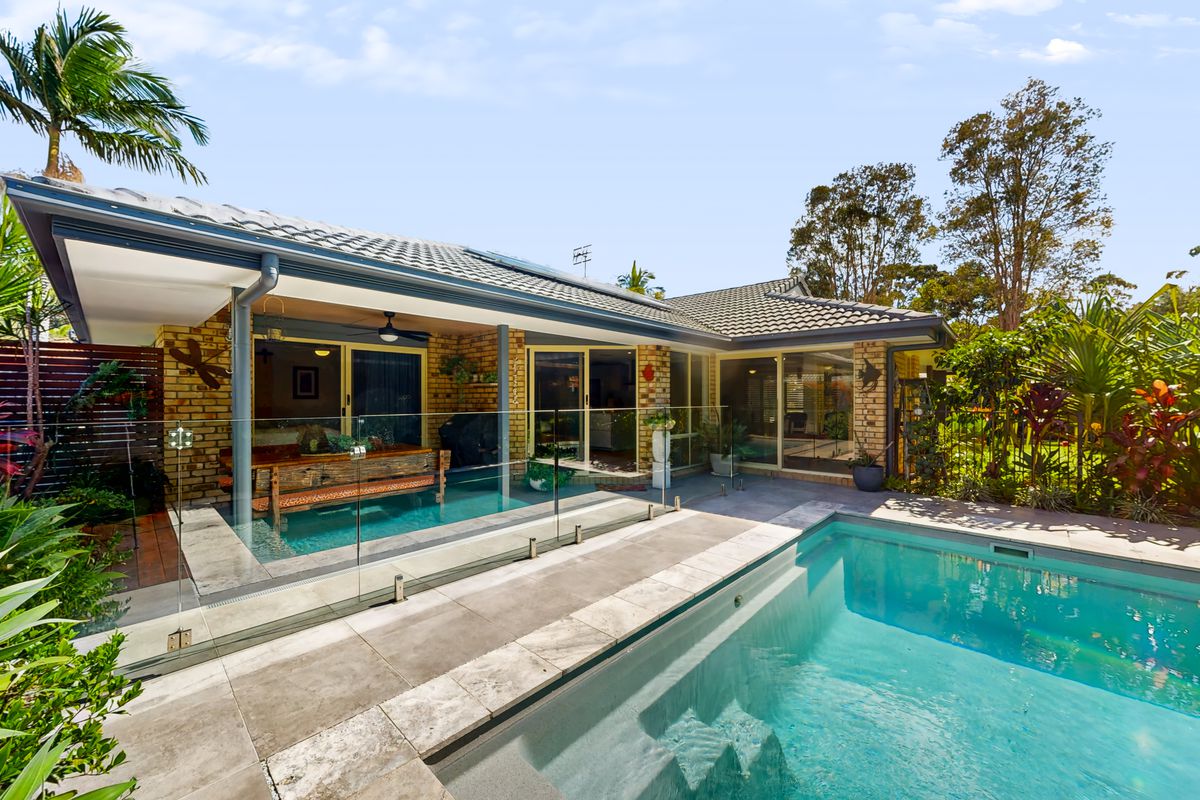 1 Feathertail Court, Tewantin