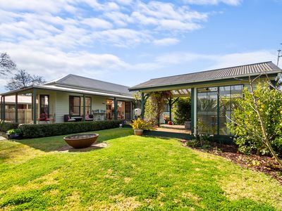 207 Desailly Street, Sale