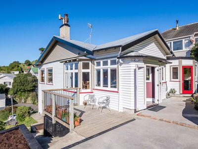10 Hungerford Road, Lyall Bay