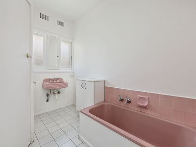 66 Beddoe Avenue, Bentleigh East