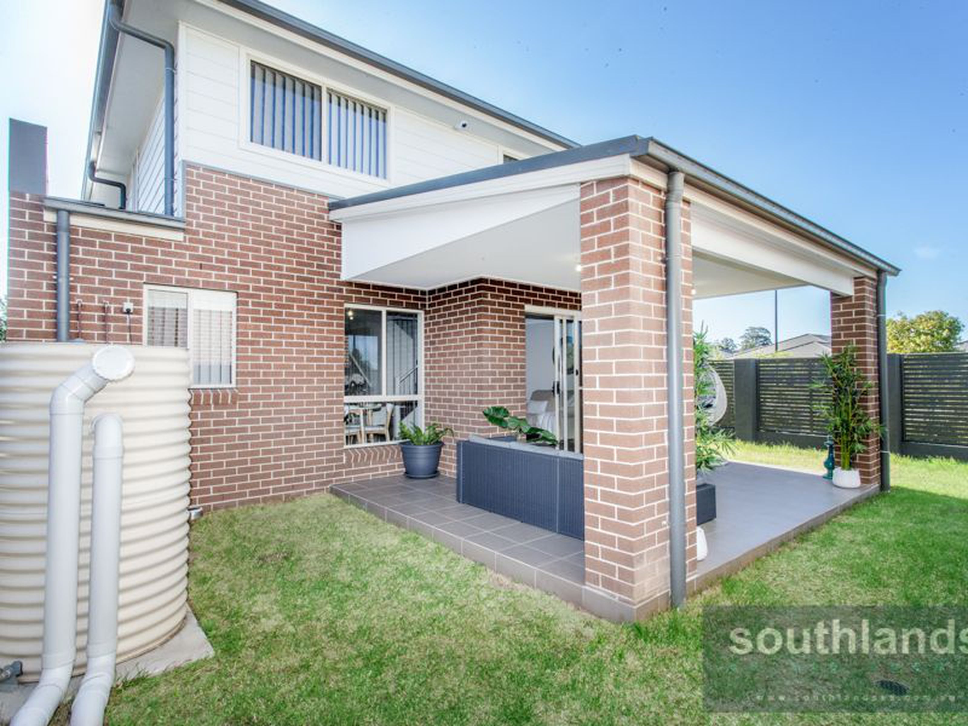 2 Lakeside Parade, JORDAN SPRINGS