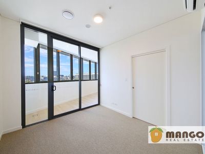 702 / 11 Wentworth Place, Wentworth Point