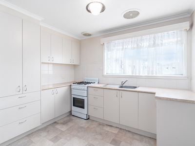 2 Japonica Court, Newcomb