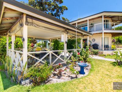 2 Maloney Close, Ocean Beach