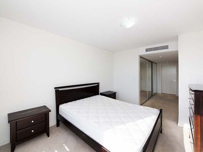 302 / 19 The Circus, Burswood