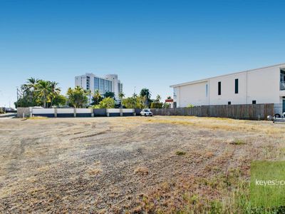 19 / 48-55 Sir Leslie Thiess Drive, Townsville City