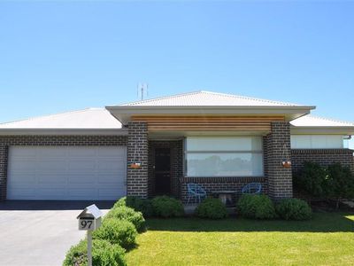 97 York St, Forbes
