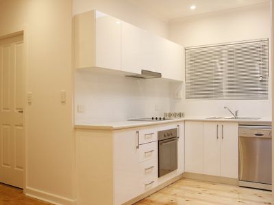 2 / 122 Railway Terrace, Ascot Park