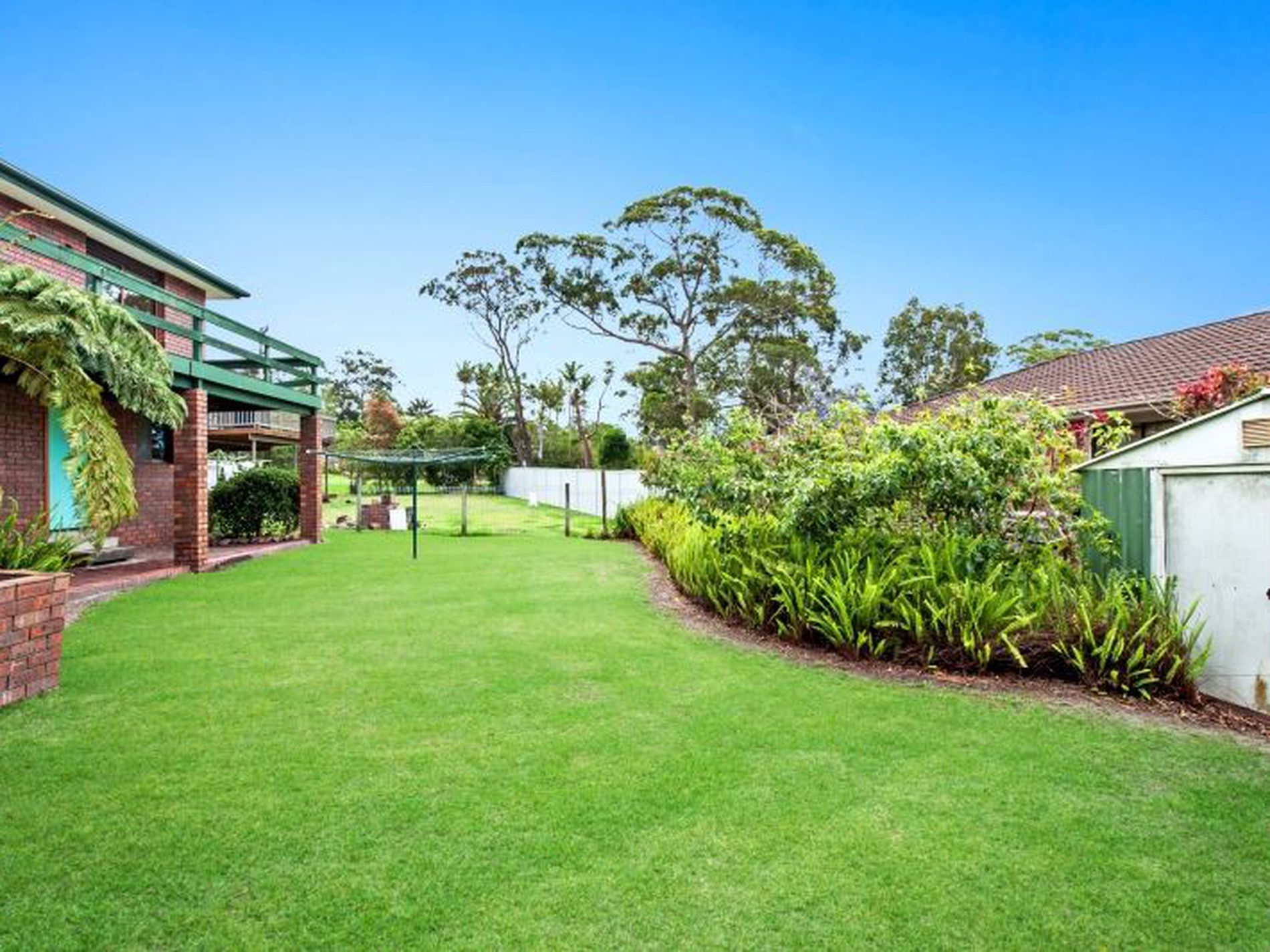 11 Kings Point Drive, Kings Point