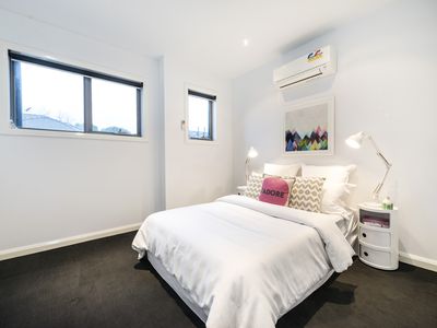 2 / 217 Woods Street, Newport