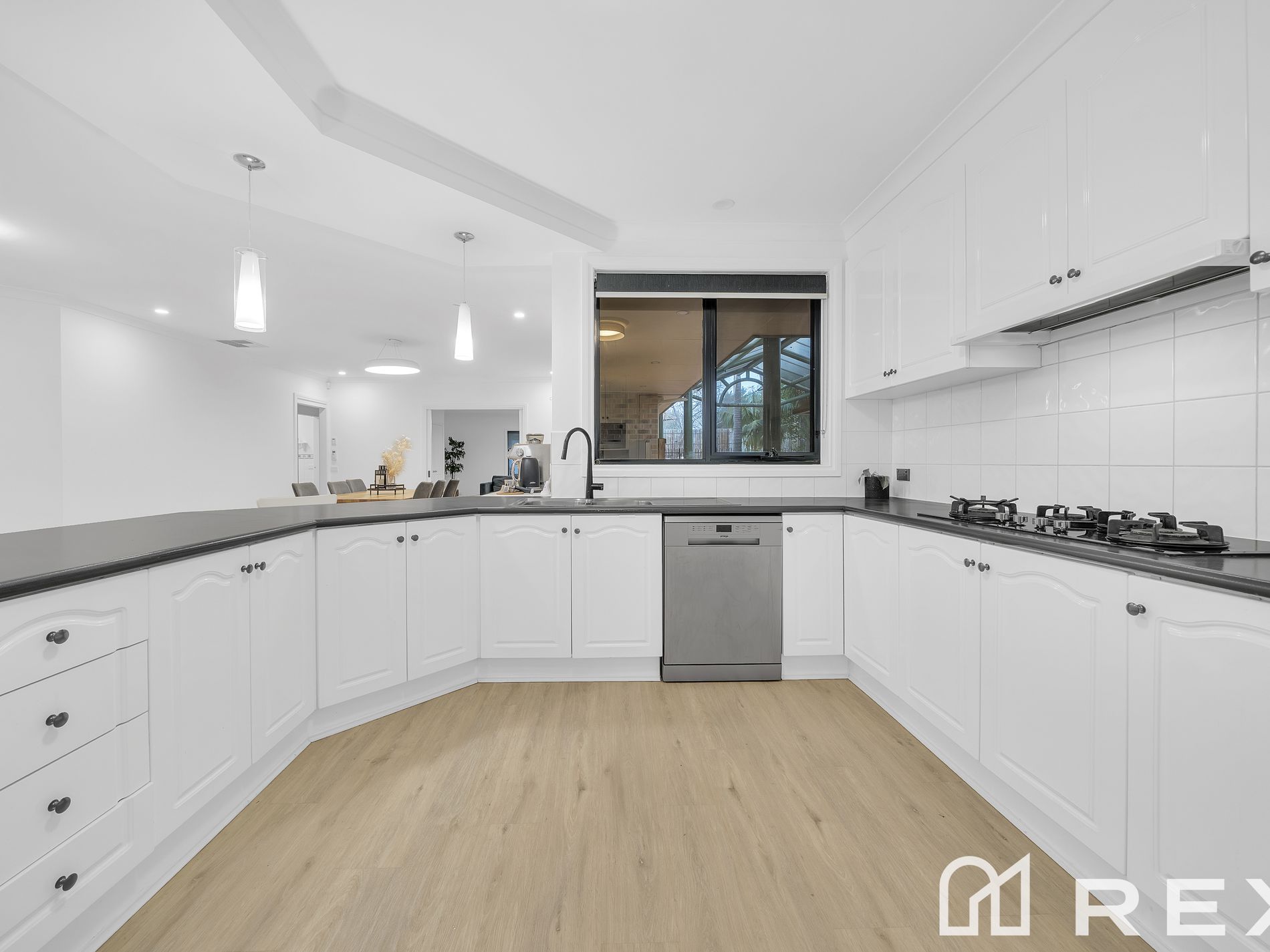2 Andrew Court, Pakenham