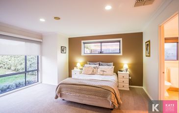 4 Castle Court, Beaconsfield