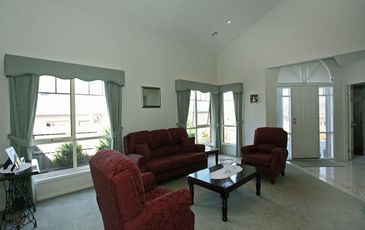 4 Whitaker Place, Beaconsfield