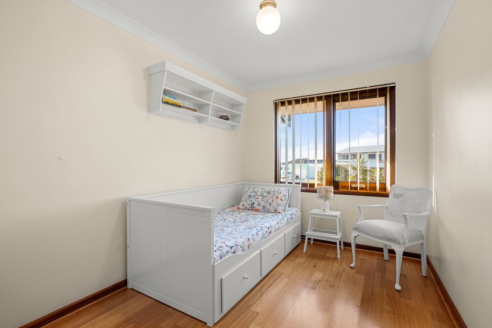 9 / 16 ARCADIA DRIVE, Shoalwater
