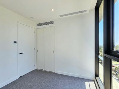 601 / 8 Louise Street, Melbourne