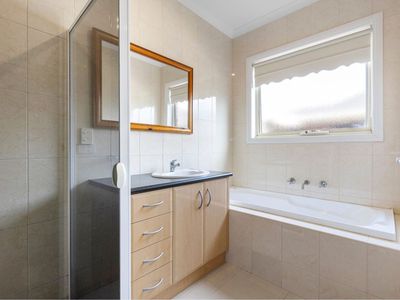 12 Stella Court, Bell Park