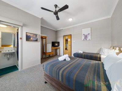 9 Allamar Court, Tawonga South