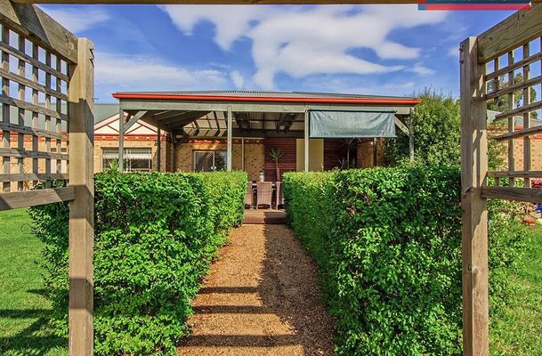 6 Peregrine Road, Oaklands Junction