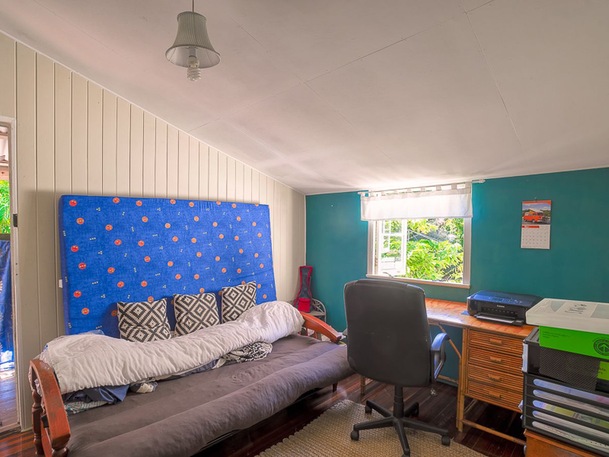 46 PULGUL STREET, Urangan