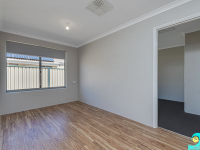 24 Blackwood Meander, Yanchep