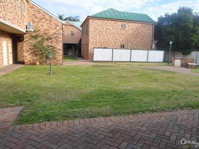 11 / 77 Bultje Street, Dubbo