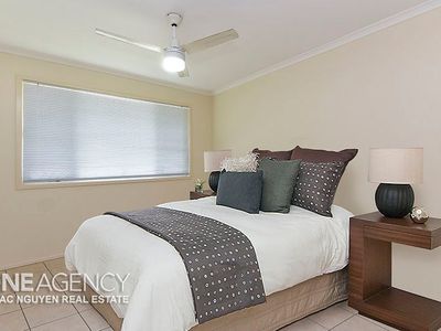 10 / 17 Gibbs St, Churchill