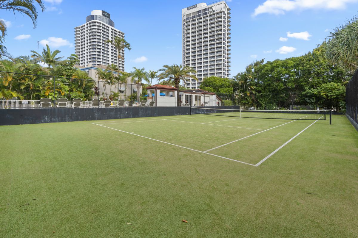 50 / 210 Surf Parade, Surfers Paradise