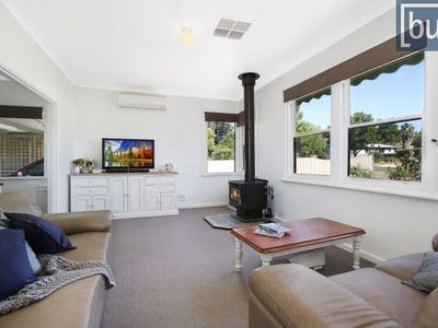 32 Howlong Rd, Rutherglen