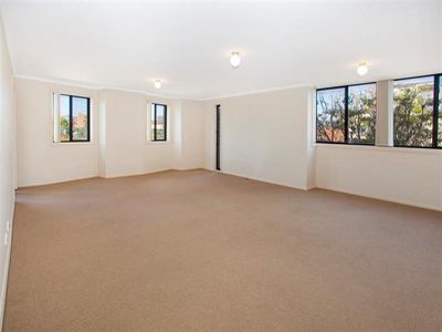 4 / 18 Hercules Street, Wollongong