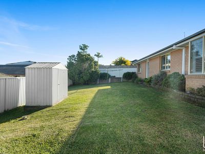 3 Duntroon Close, Hamlyn Terrace